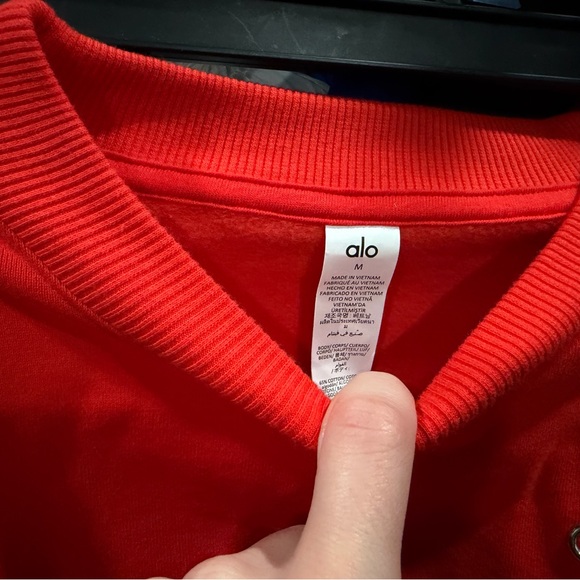 ALO Yoga Vibrant Red Crewneck - Picture 3 of 6